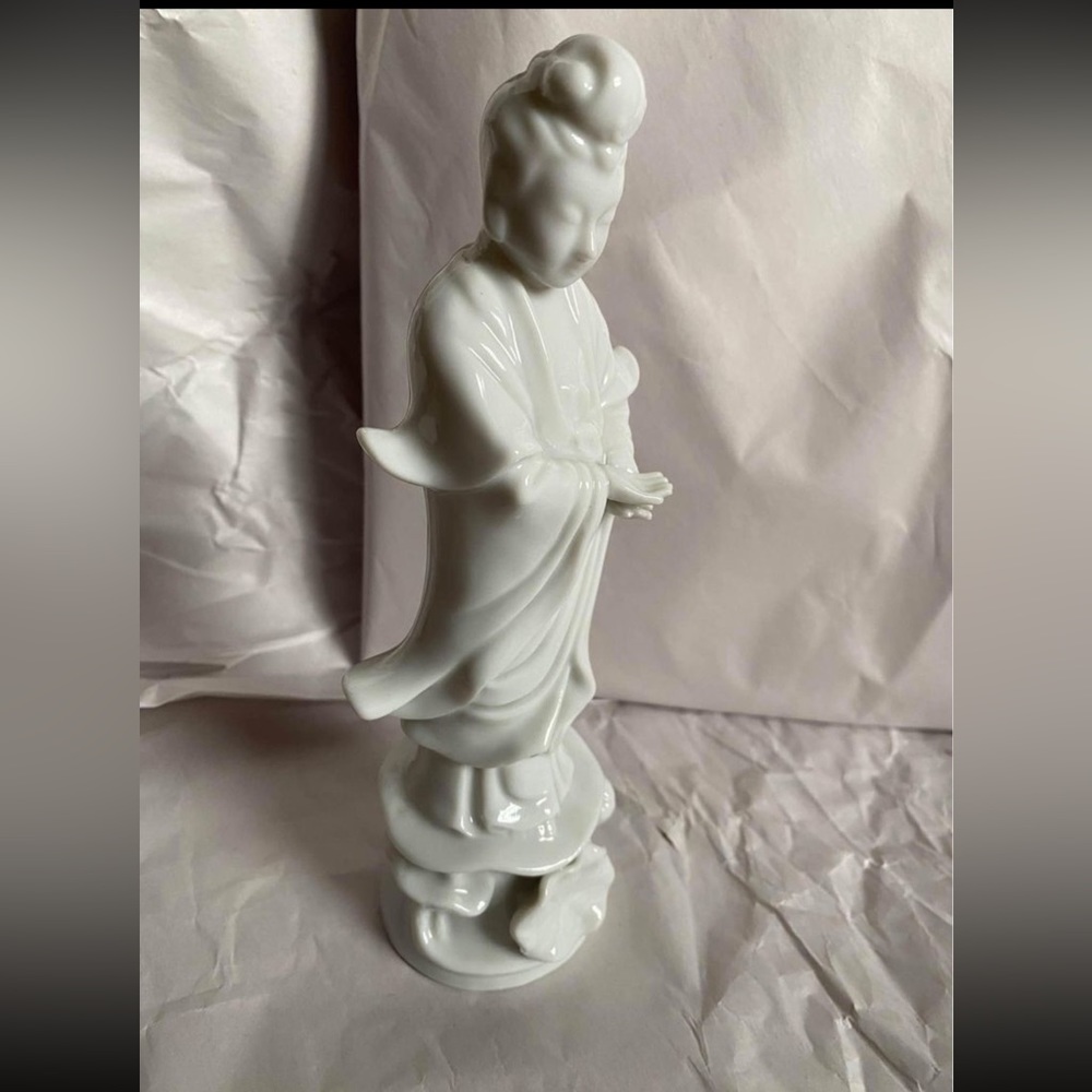Vintage Kuan Yin Statue - Guanyin Goddess, Porcelain Statue, Mid Century